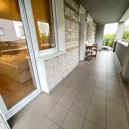 Ferienwohnung Apartament Park Zakrzowek Krakau Exterior foto