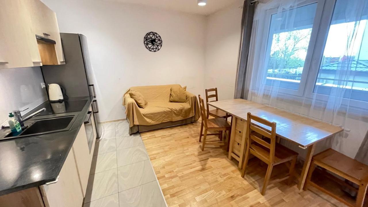 Ferienwohnung Apartament Park Zakrzowek Krakau Exterior foto